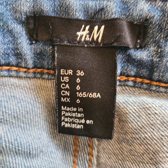 H&M Skinny Distressed Jeans - Picture 4 of 5